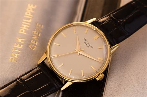 patek philippe calatrava gold vintage|philippe patek calatrava price.